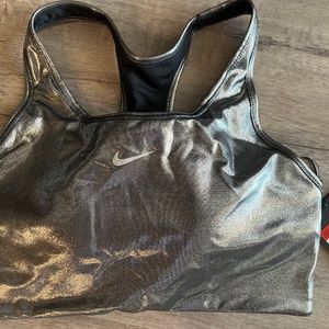 BRAND NEW  Nike Swoosh Icon Clash Shimmer Sports Bra Size Metallic  size: L